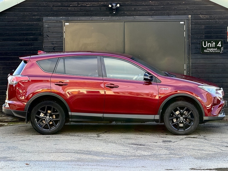 Used Toyota RAV4 2018 for sale - 76698958: Photo 9