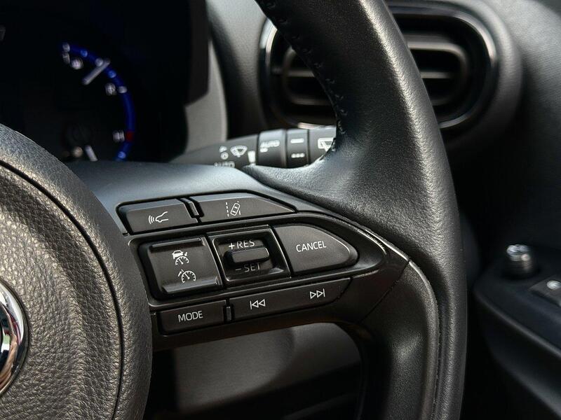 Used Toyota Yaris Cross 2022 for sale - 77014611: Photo 18