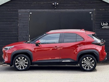 Used Toyota Yaris Cross 2022 for sale - 77014611: Photo