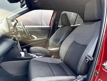 Used Toyota Yaris Cross 2022 for sale - 77014611: Photo