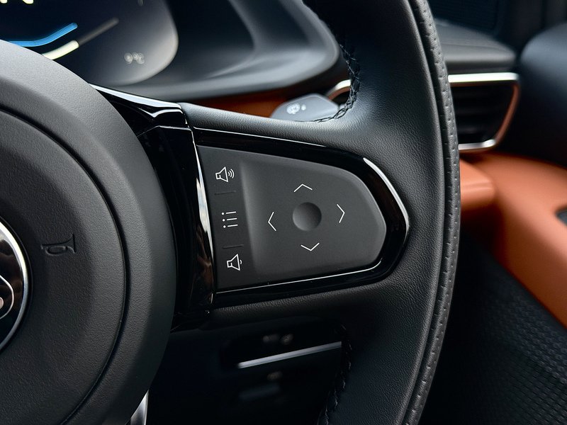 Used Lotus Emira 2024 for sale - 76919768: Photo 21