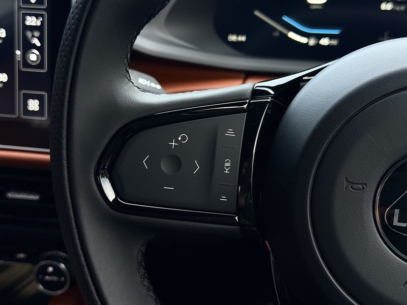 Used Lotus Emira 2024 for sale - 76919768: Photo 22