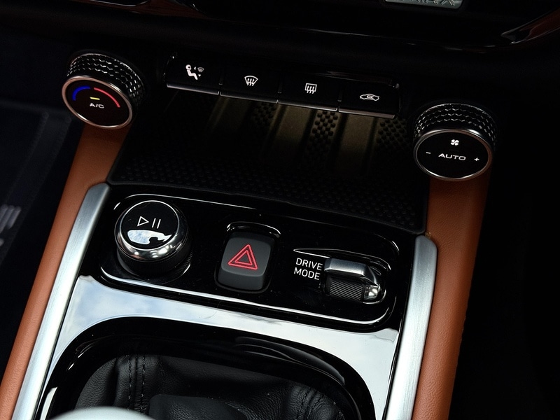 Used Lotus Emira 2024 for sale - 76919768: Photo 29