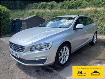 Used Volvo V60 2015 for sale - 79382131: Photo