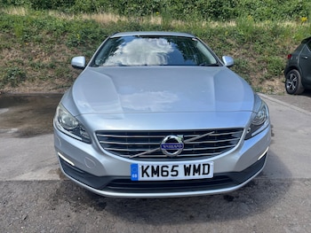 Used Volvo V60 2015 for sale - 79382131: Photo