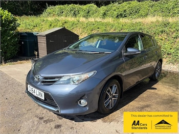 Used Toyota Auris 2014 for sale - 79393098: Photo