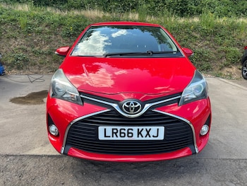 Used Toyota Yaris 2016 for sale - 79389868: Photo
