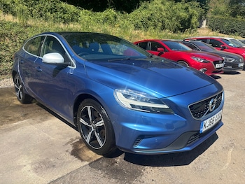 Used Volvo V40 2017 for sale - 79454690: Photo