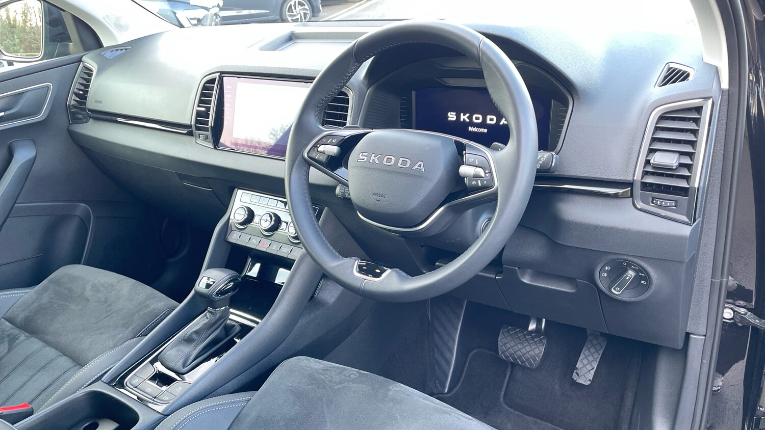 Used Skoda Karoq 2025 for sale - 77201461: Photo 6