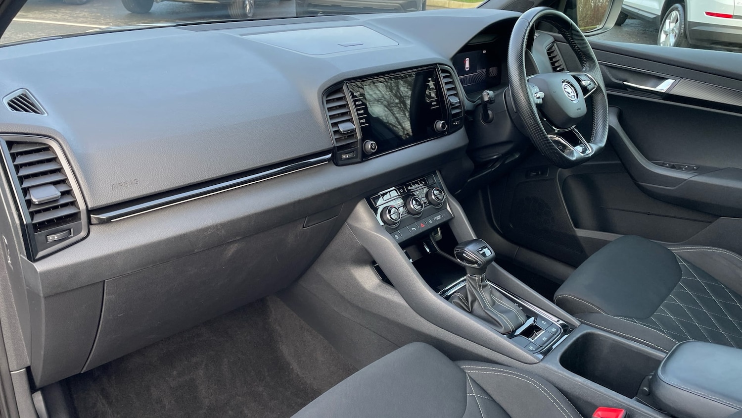 Used Skoda Karoq 2022 for sale - 77709117: Photo 2