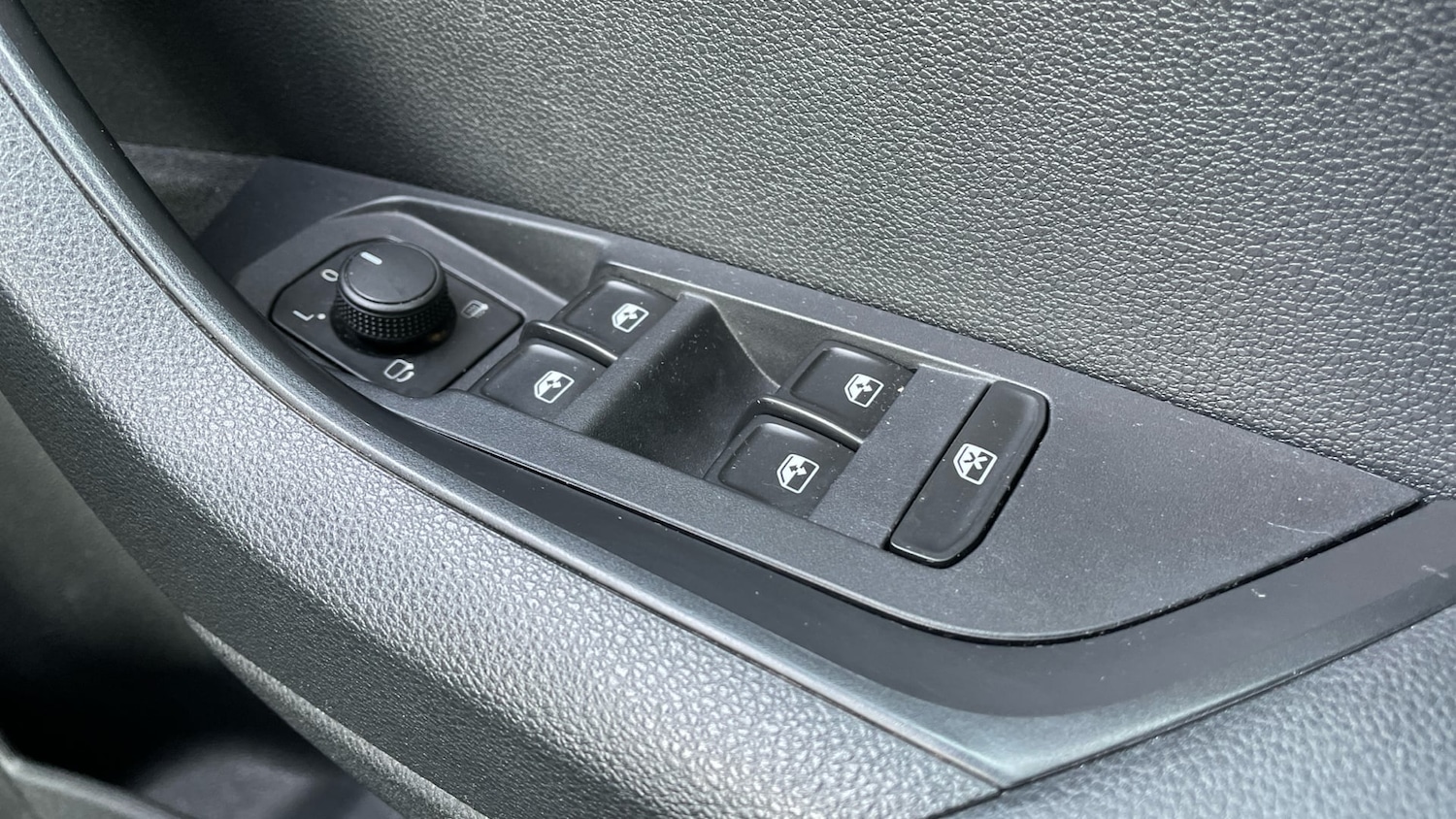 Used Skoda Karoq 2022 for sale - 77709117: Photo 25