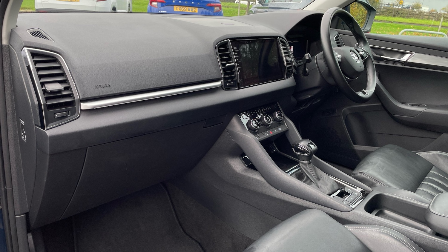 Used Skoda Karoq 2021 for sale - 76674113: Photo 2