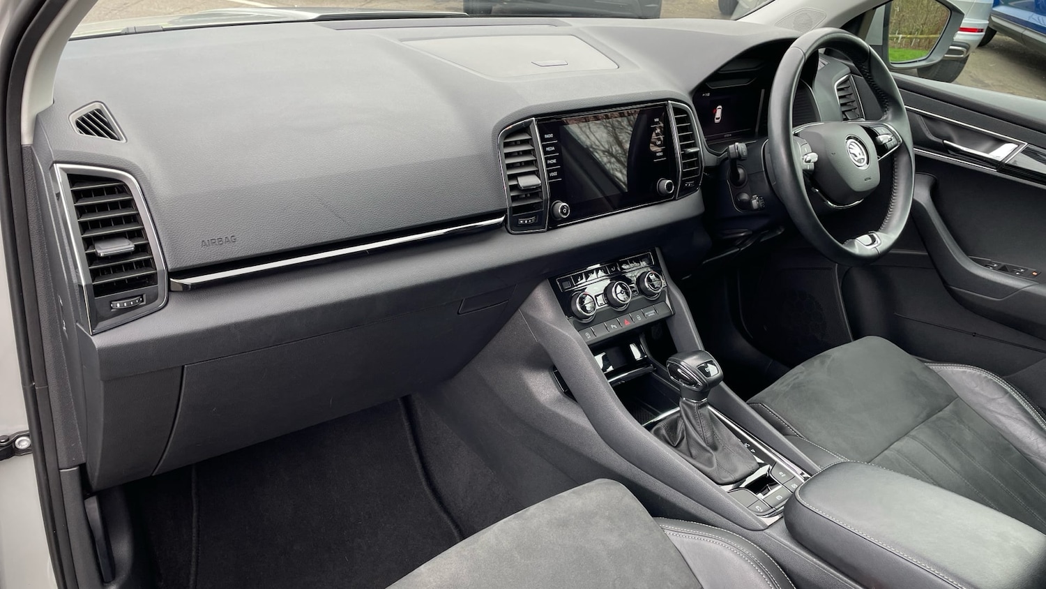 Used Skoda Karoq 2022 for sale - 78219680: Photo 2