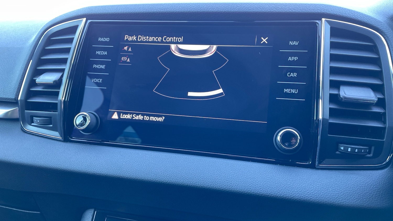 Used Skoda Karoq 2024 for sale - 76678524: Photo 24