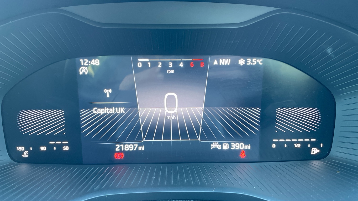 Used Skoda Karoq 2024 for sale - 77162368: Photo 10