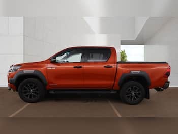 Used Toyota Hilux 2023 for sale - 79871286: Photo