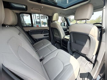 Used Land Rover Defender 2022 for sale - 79245299: Photo