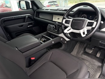 Used Land Rover Defender 90 2023 for sale - 79022222: Photo