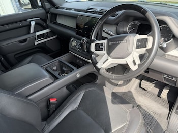 Used Land Rover Defender 110 2023 for sale - 79022667: Photo