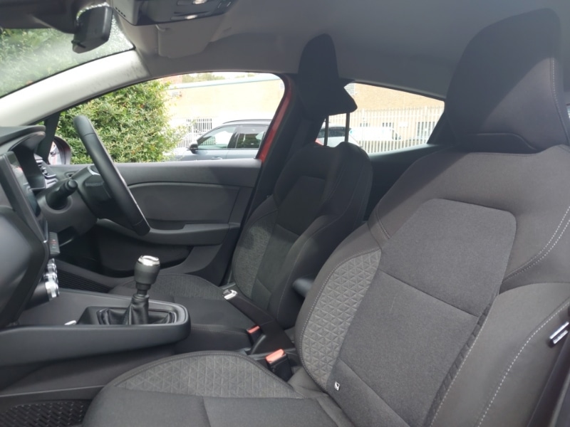 Used Renault Clio 2023 for sale - 76771420: Photo 5