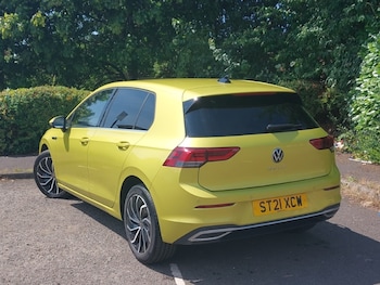 Used Volkswagen Golf 2021 for sale - 75256803: Photo