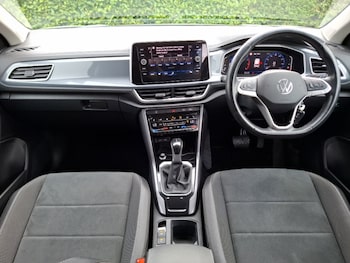 Used Volkswagen T-Roc 2023 for sale - 78259344: Photo