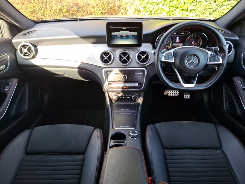 Used Mercedes-Benz GLA 2020 for sale - 77947926: Photo 2