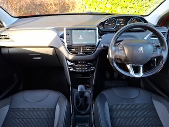 Used Peugeot 2008 2019 for sale - 77596074: Photo