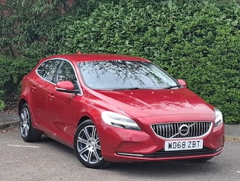 Used Volvo V40 2018 for sale - 78425077: Photo