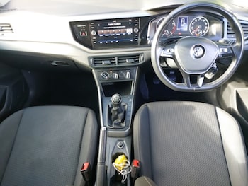 Used Volkswagen Polo 2019 for sale - 76404026: Photo