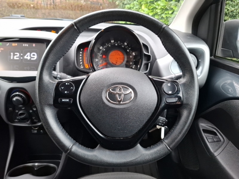 Used Toyota AYGO 2018 for sale - 77922797: Photo 10
