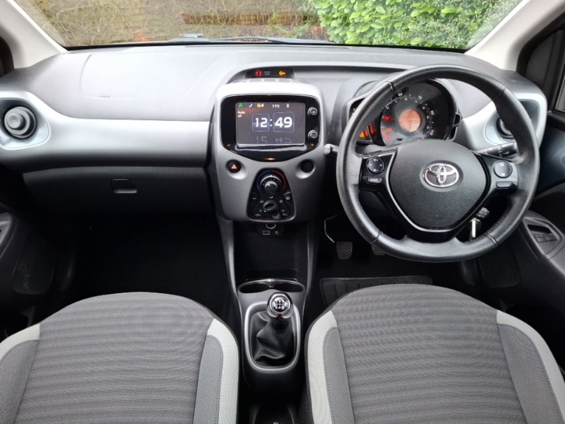 Used Toyota AYGO 2018 for sale - 77922797: Photo 2