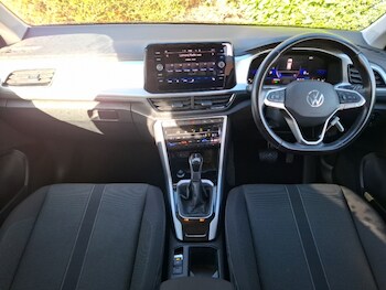 Used Volkswagen T-Roc 2022 for sale - 78151341: Photo