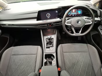 Used Volkswagen Golf 2021 for sale - 77142002: Photo