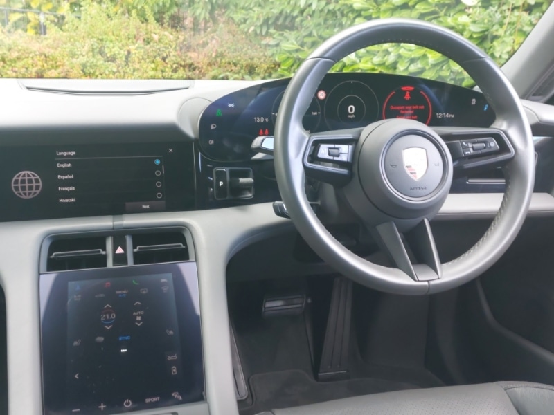 Used Porsche Taycan 2022 for sale - 76116240: Photo 11