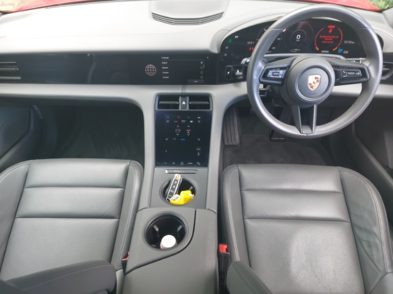 Used Porsche Taycan 2022 for sale - 76116240: Photo 2