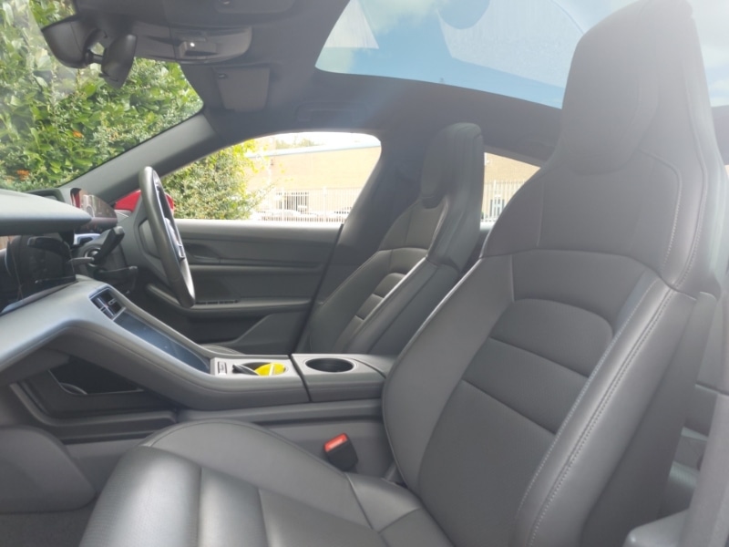 Used Porsche Taycan 2022 for sale - 76116240: Photo 5