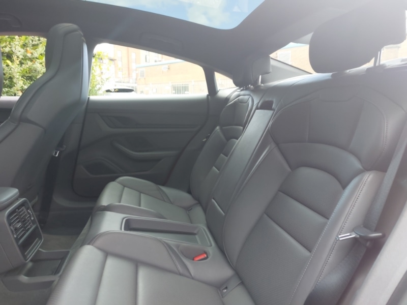 Used Porsche Taycan 2022 for sale - 76116240: Photo 6