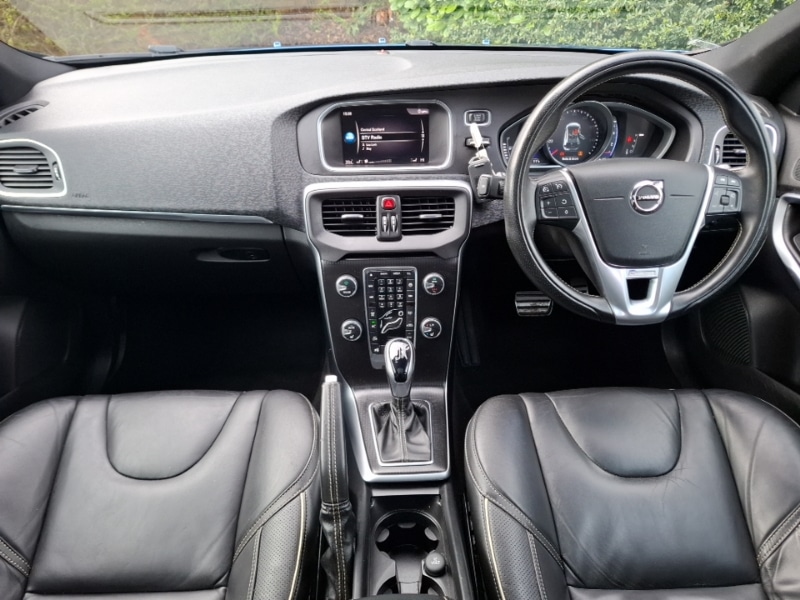 Used Volvo V40 2018 for sale - 78023814: Photo 2