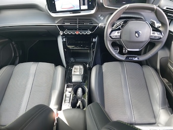 Used Peugeot 2008 2024 for sale - 75837344: Photo