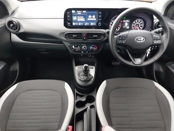 Used Hyundai i10 2022 for sale - 76736990: Photo