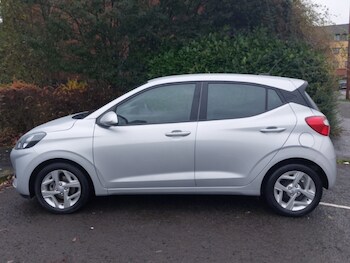 Used Hyundai i10 2022 for sale - 76736990: Photo