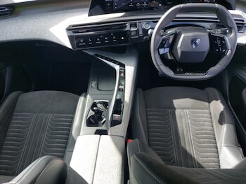 Used Peugeot 3008 2024 for sale - 75926159: Photo
