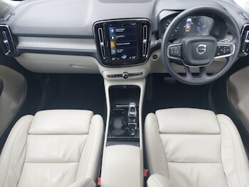 Used Volvo XC40 2022 for sale - 76540514: Photo