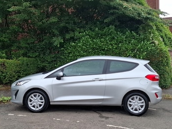 Used Ford Fiesta 2018 for sale - 79113132: Photo