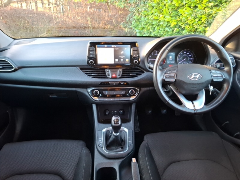 Used Hyundai i30 2018 for sale - 77366497: Photo 2