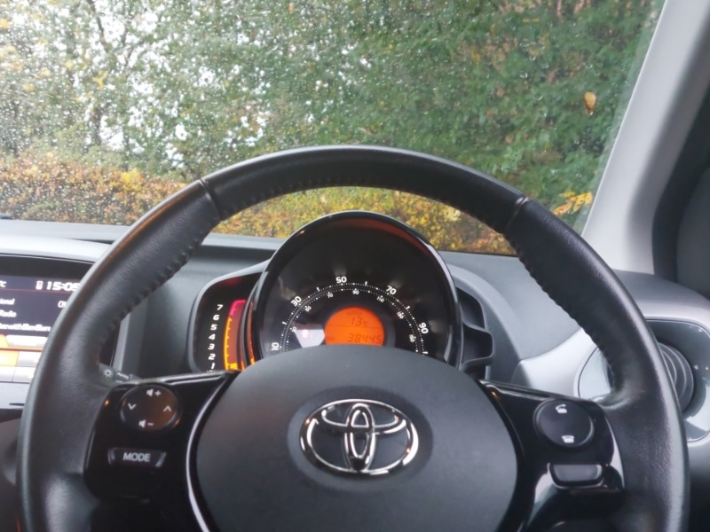 Used Toyota AYGO 2018 for sale - 76455759: Photo 10