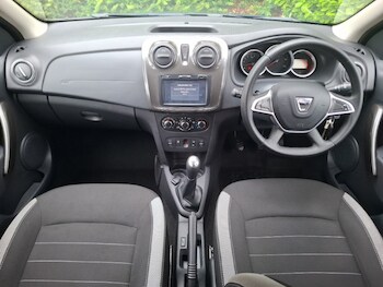 Used Dacia Sandero Stepway 2017 for sale - 78803926: Photo