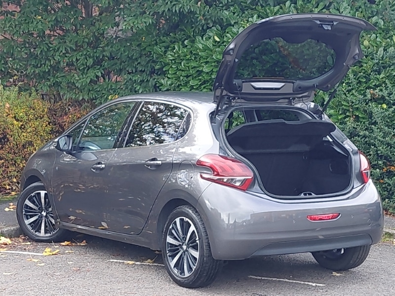 Used Peugeot 208 2019 for sale - 76404041: Photo 12