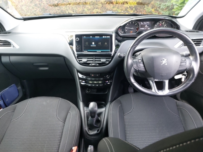 Used Peugeot 208 2019 for sale - 76404041: Photo 2